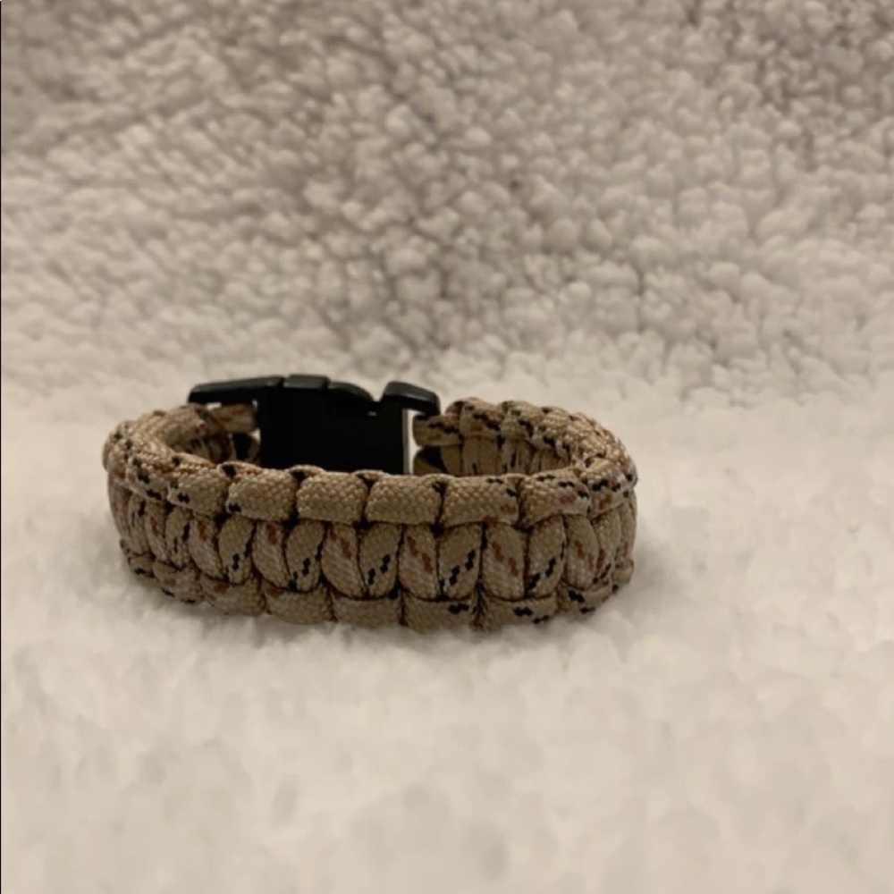 Homemade Army Camo Paracord Bracelet